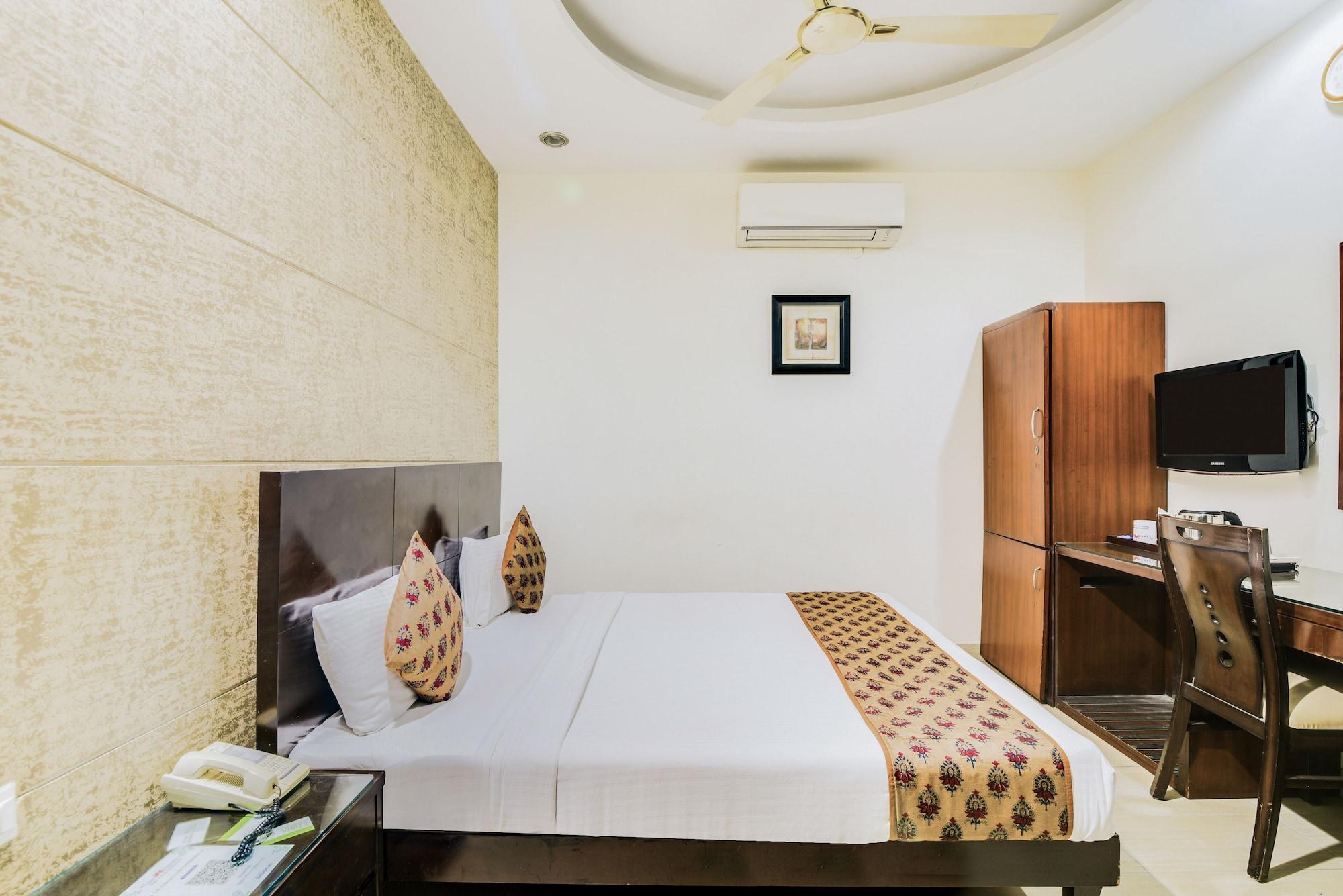 Cosy Grand, Chanakyapuri By The Cosy Hotels New Delhi Exterior foto