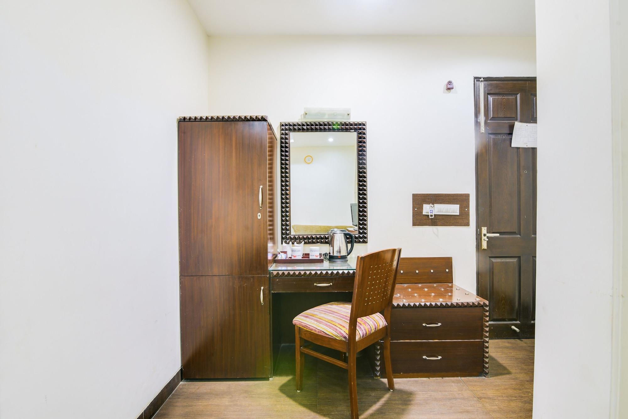 Cosy Grand, Chanakyapuri By The Cosy Hotels New Delhi Exterior foto