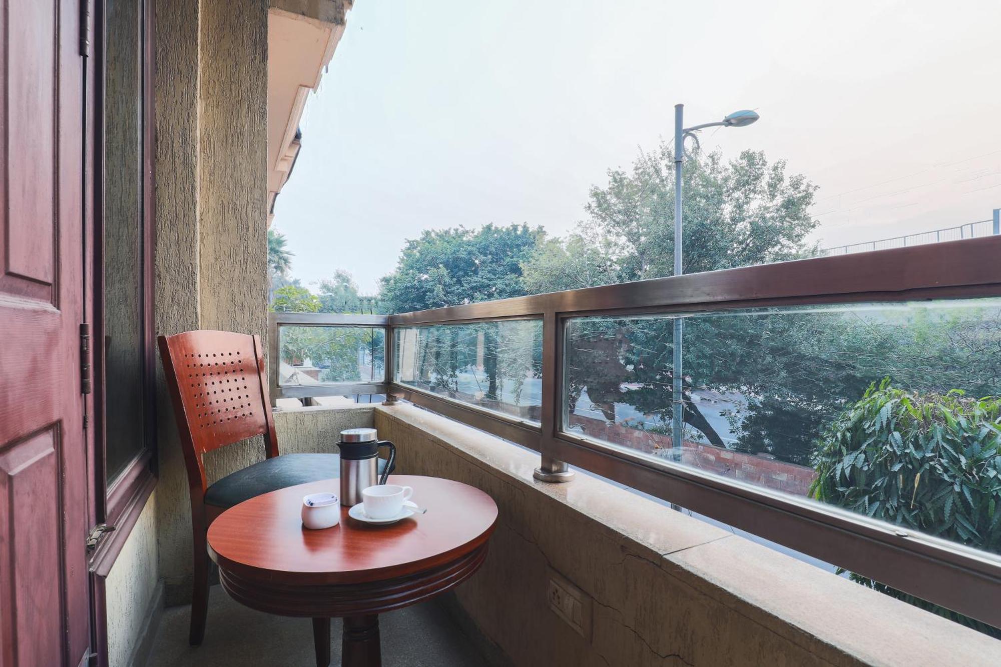 Cosy Grand, Chanakyapuri By The Cosy Hotels New Delhi Exterior foto