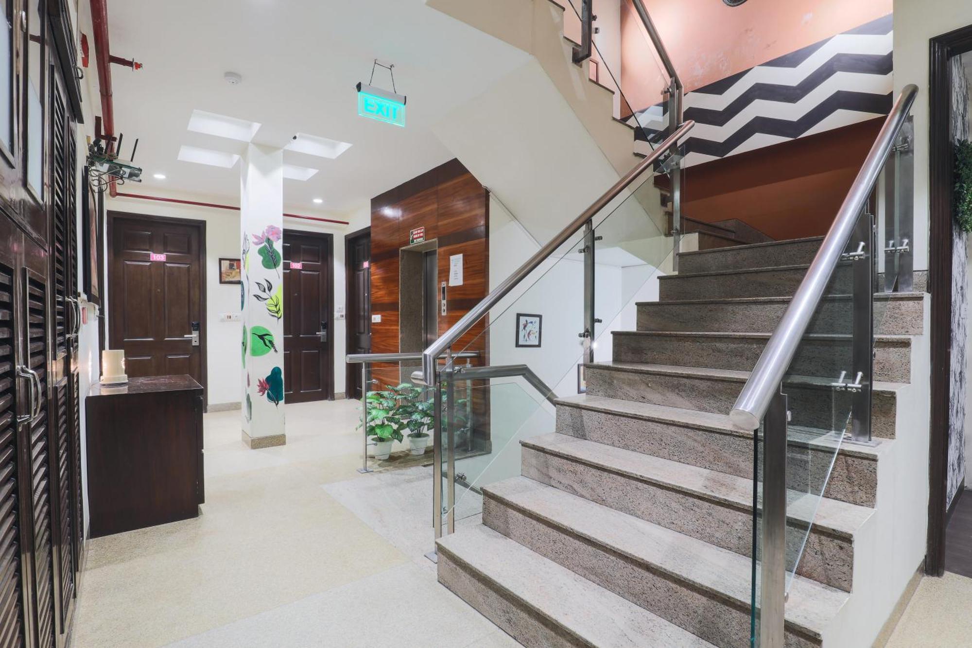 Cosy Grand, Chanakyapuri By The Cosy Hotels New Delhi Exterior foto