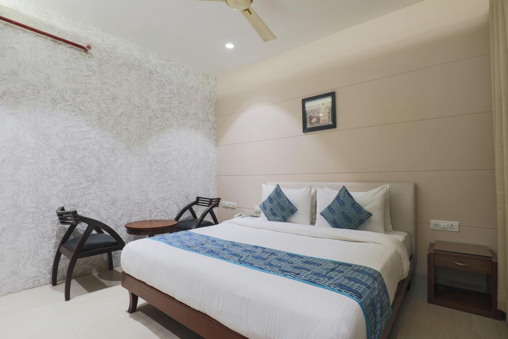 Cosy Grand, Chanakyapuri By The Cosy Hotels New Delhi Exterior foto