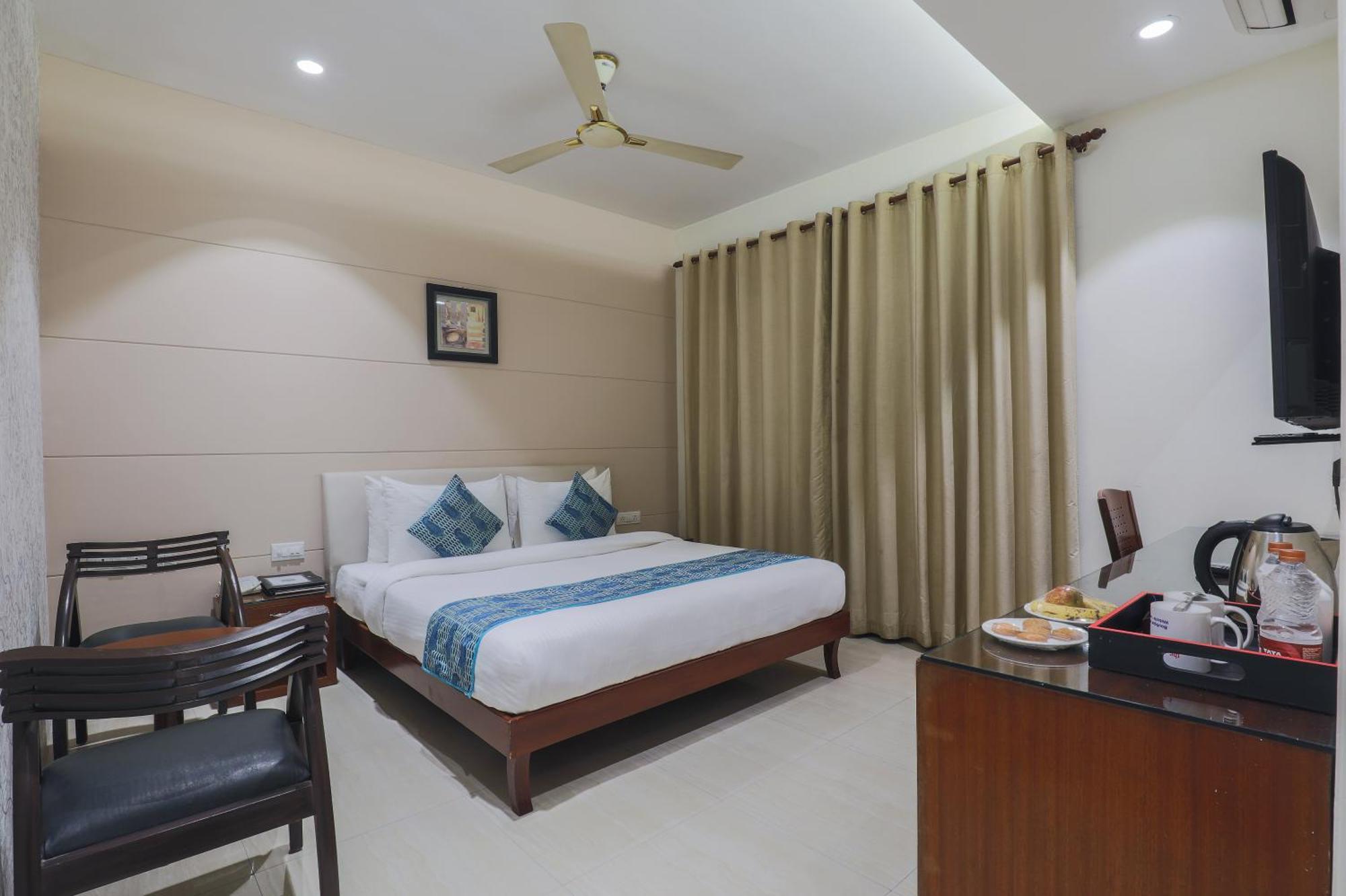 Cosy Grand, Chanakyapuri By The Cosy Hotels New Delhi Exterior foto